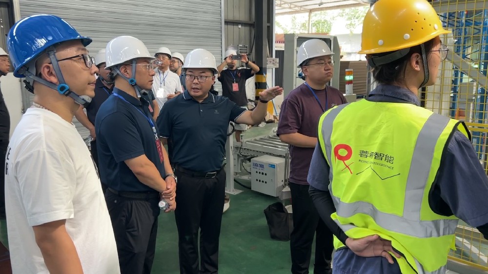 北京工业大学党委常委、副校长王伟一行莅临见田科技考察指导