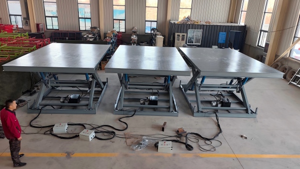 遵义冷链物流基地升降平台安装完工